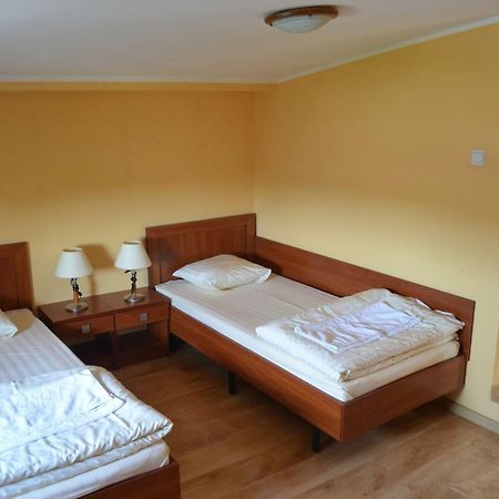 Hostel Gwarek カトヴィツェ エクステリア 写真